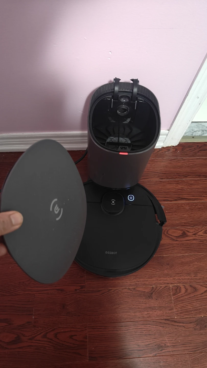 Ecovacs Robot vacuum cleaner ( need to go today) - photo 2