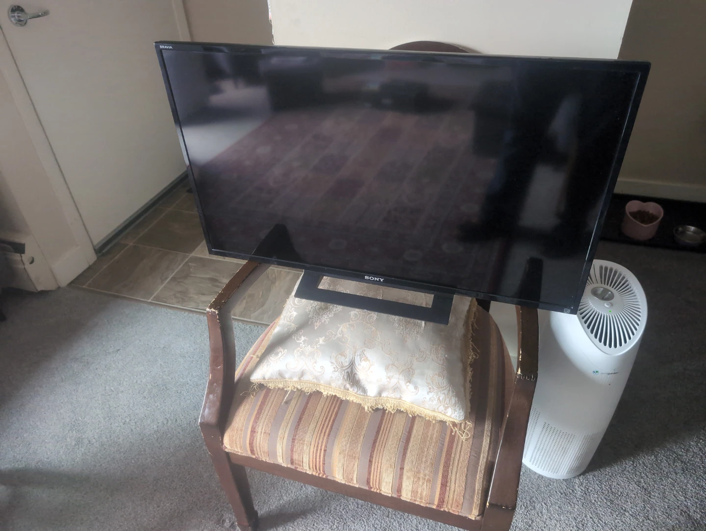 Sony 32" LCD TV