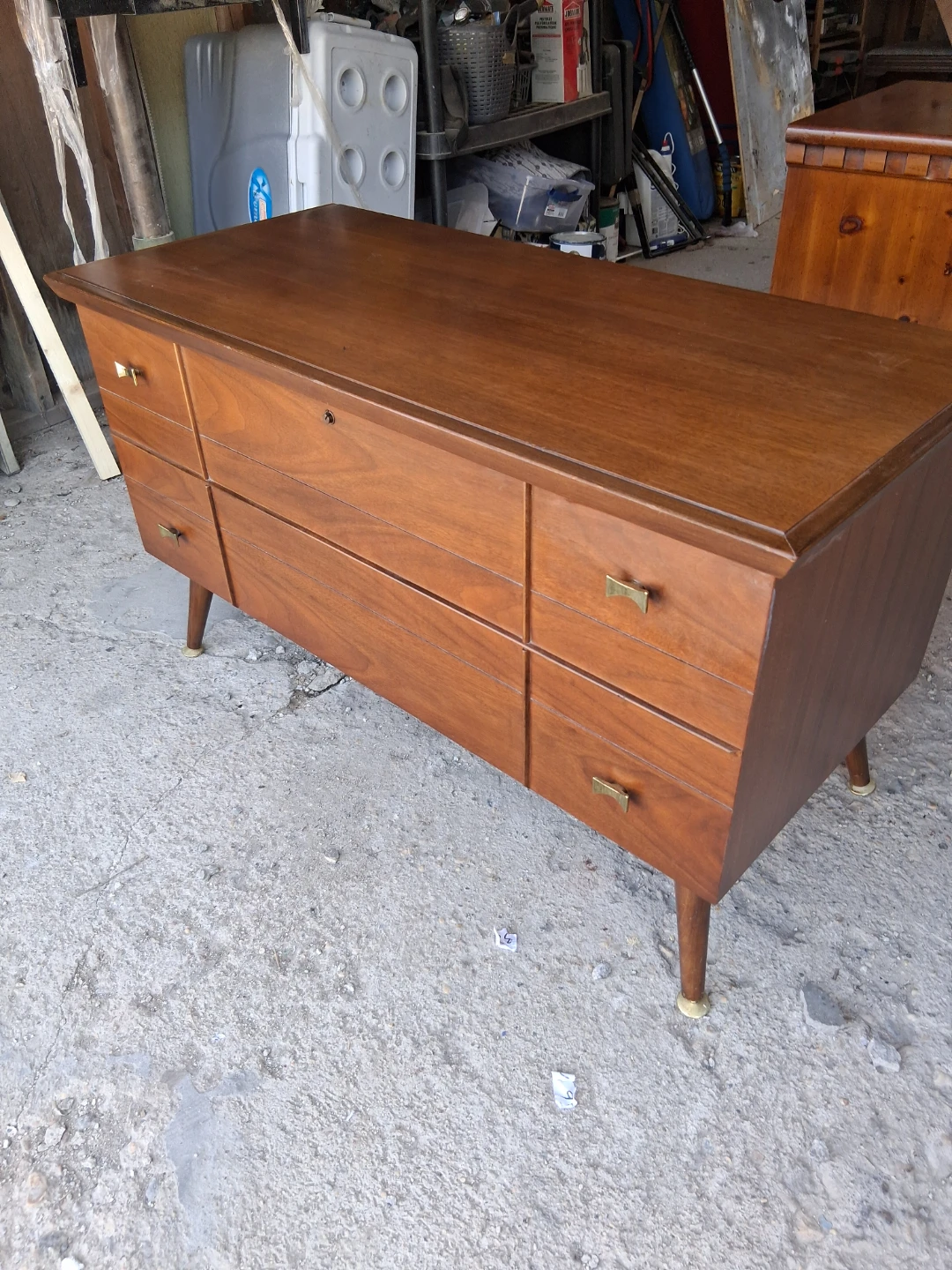 HonDERICK FURNITURE CO. LTD Cedar Chest - photo 2