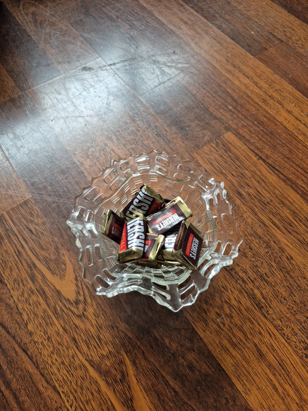 Glass Candy Dish with Ruffled Edge - photo 2