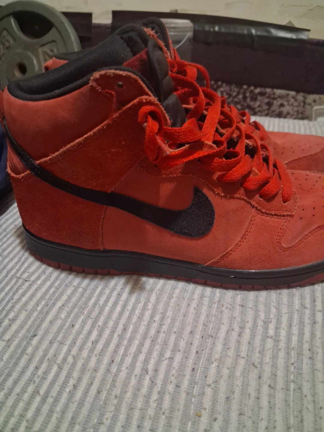 Nike SB Dunk High Pro  Red Devil SUEDE  sz 9.5 - photo 2