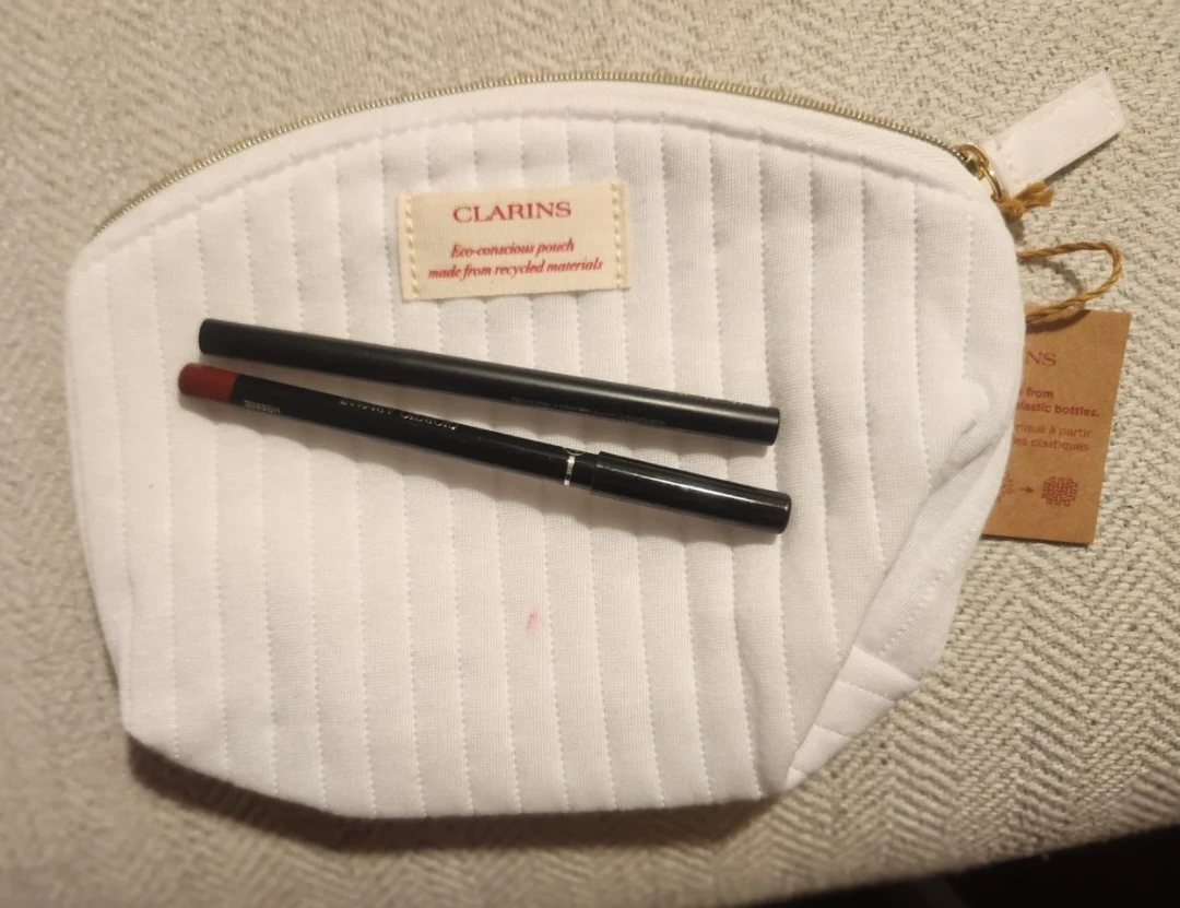 Georgio Armani Smooth Silk Lip Pencil -black eye pencil - photo 2