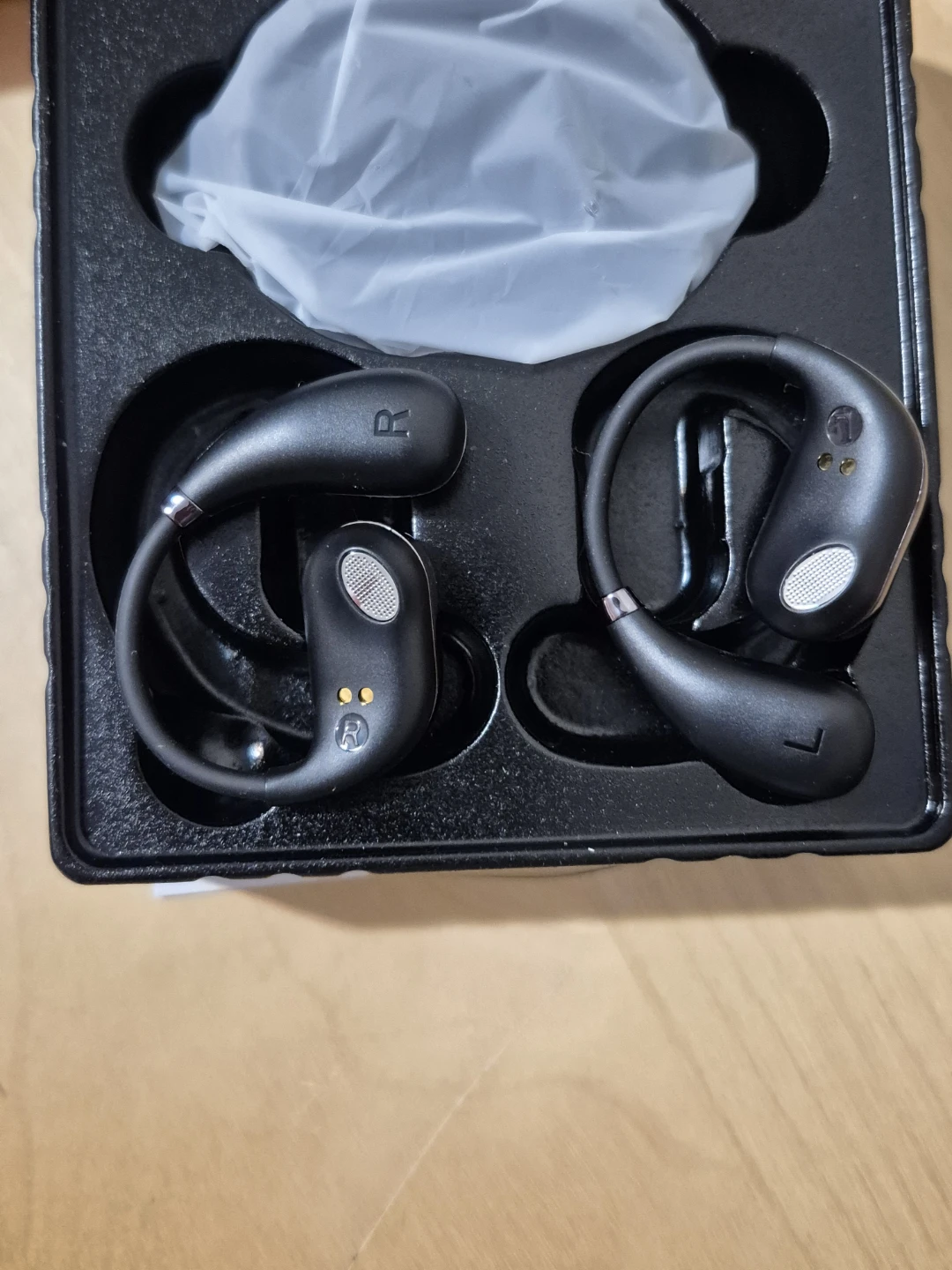 BNIB)Smart Airbuds AI Language Translator Black