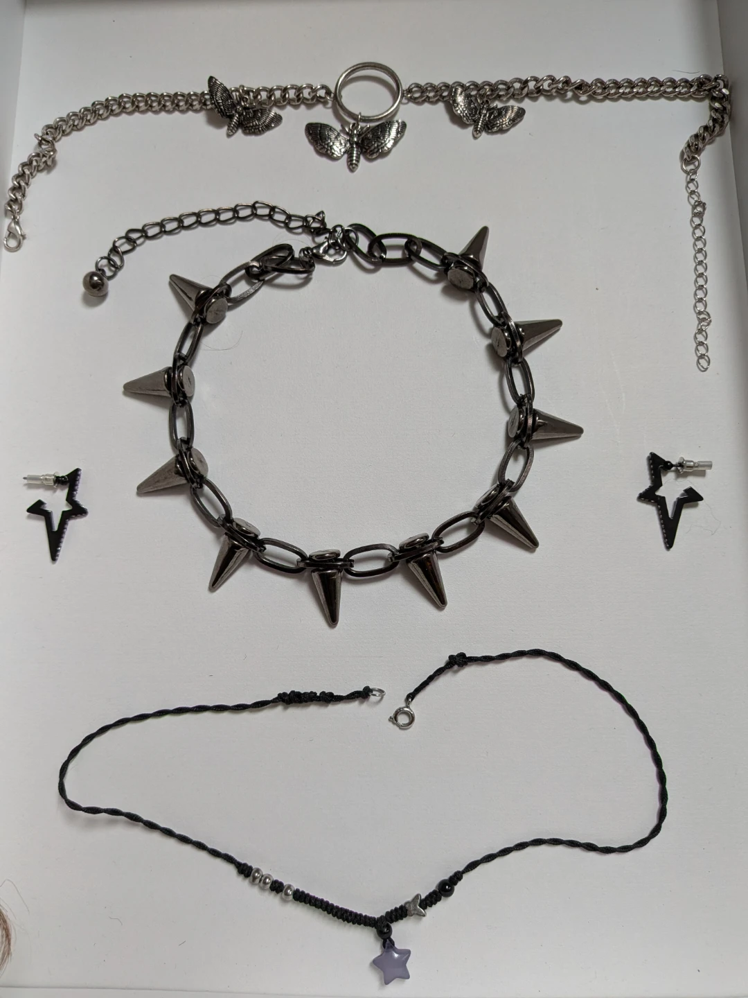 Extremely cute goth choker set w star eatrings
