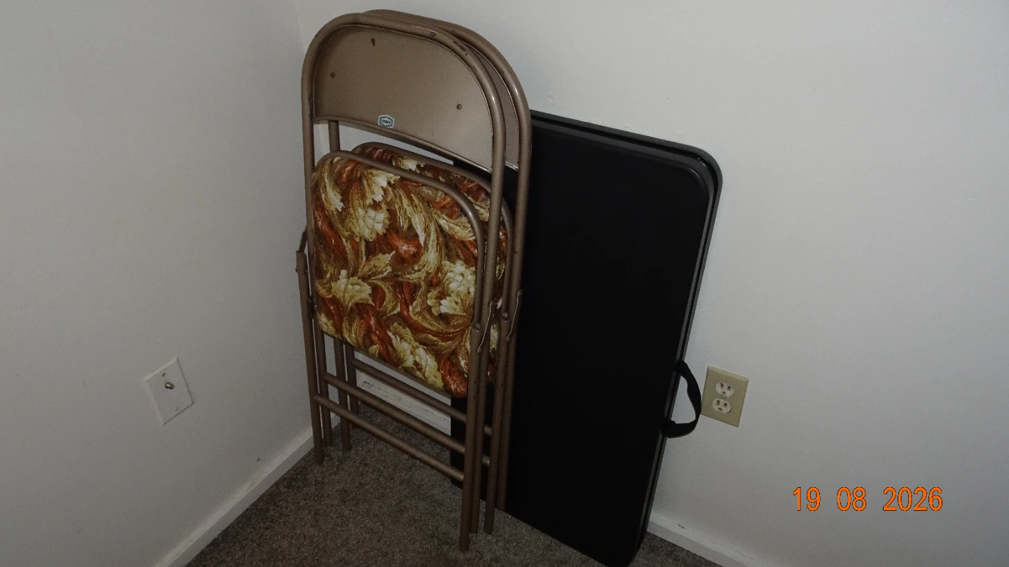 Mainstays 24" Folding Table and 2 Chairs Set - photo 5