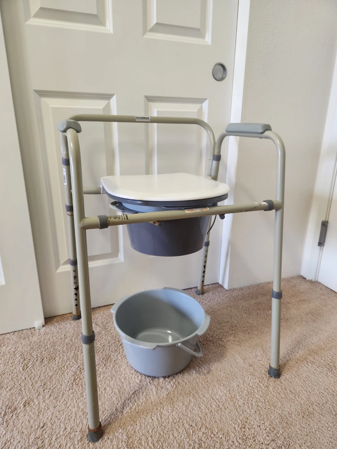 Guardian Commode Chair with Bucket