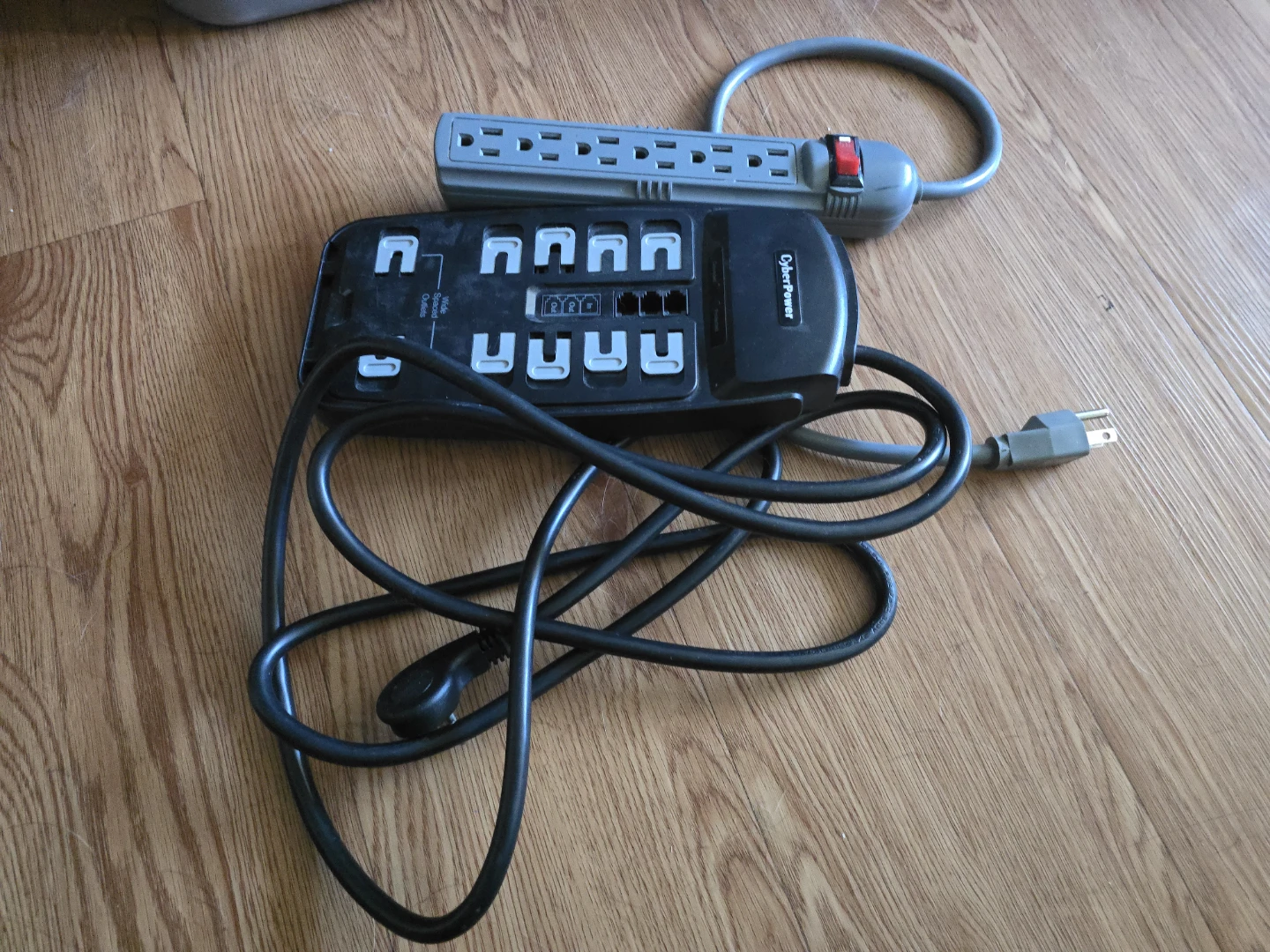 CyberPower Surge Protector and Power Strip