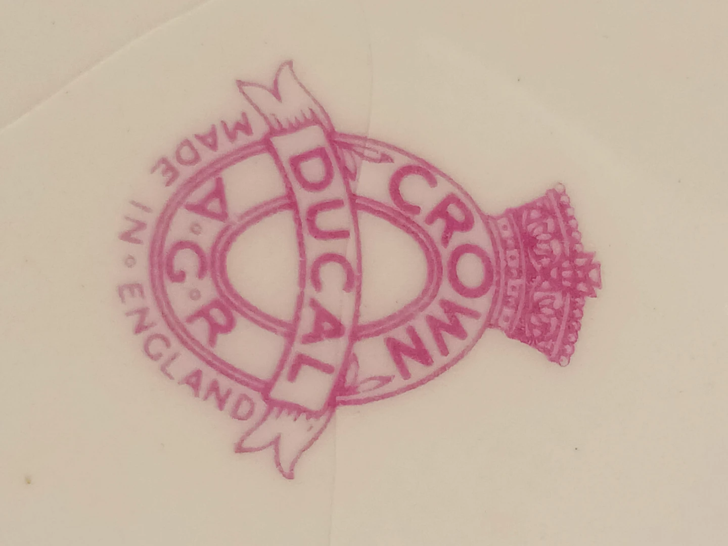 Royal Coat of Arms Ducal Crown Collectible Plate - photo 5