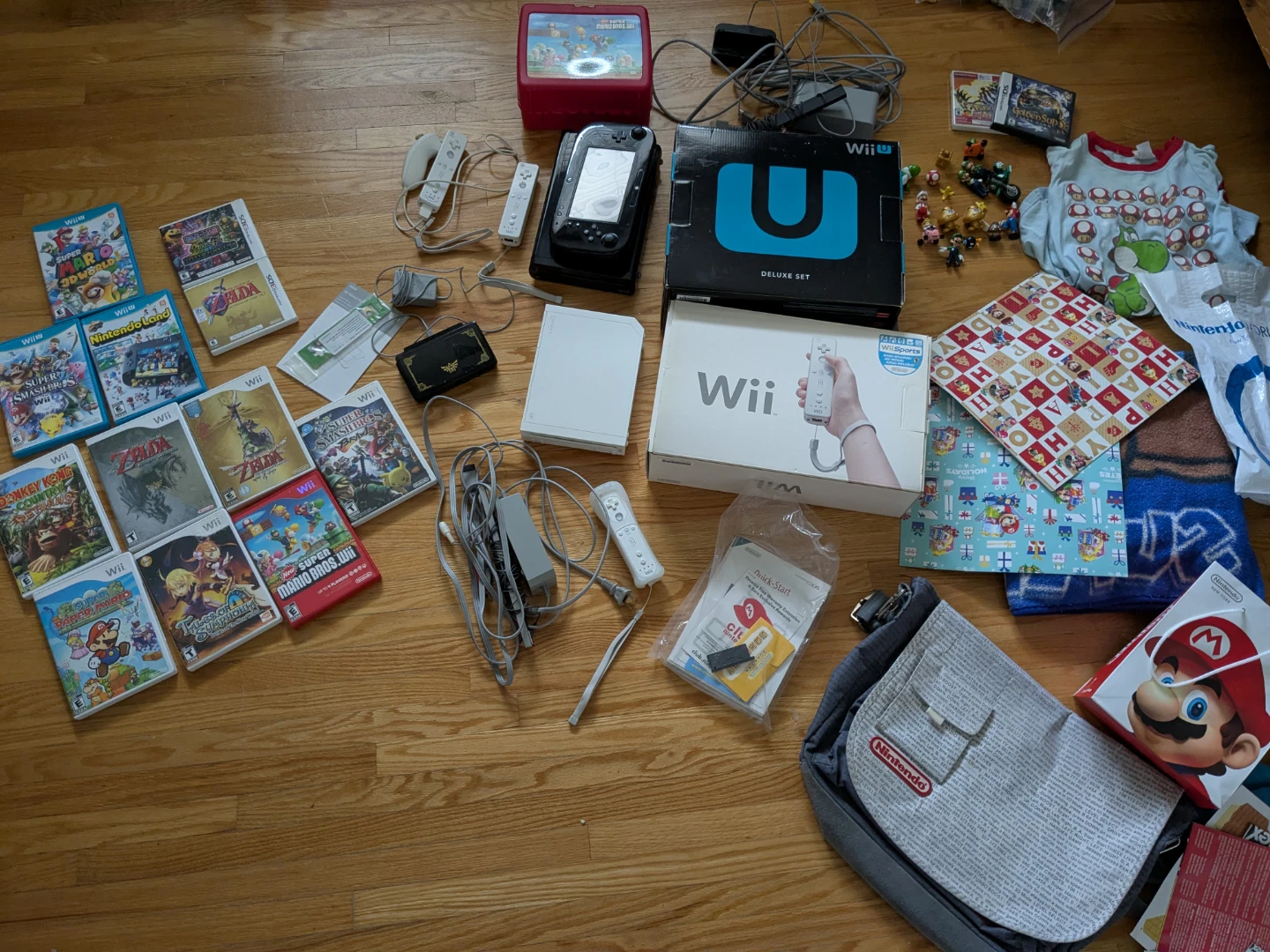 Nintendo Big Lot,  Wii, Wii u, 3DS, games,merch