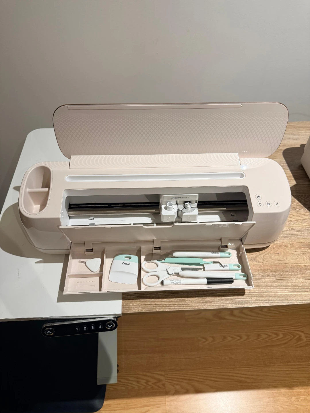 Cricut Maker 4 Complete Craft Bundle