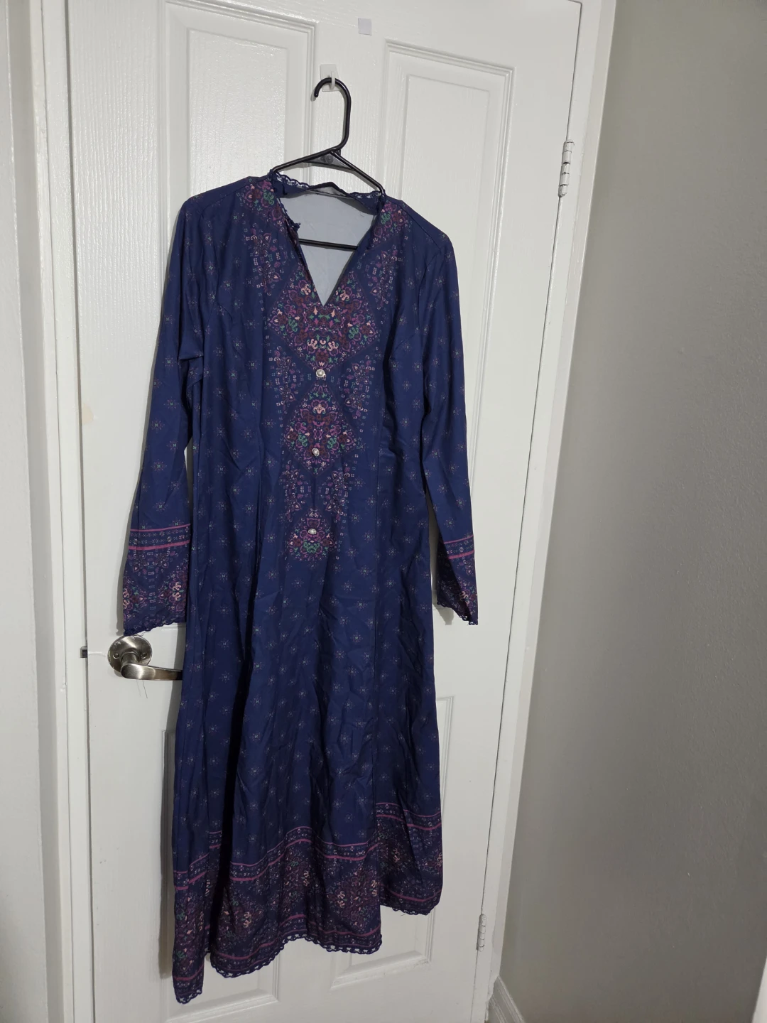 3 long,gown like dress for women,each 5 cad - photo 4