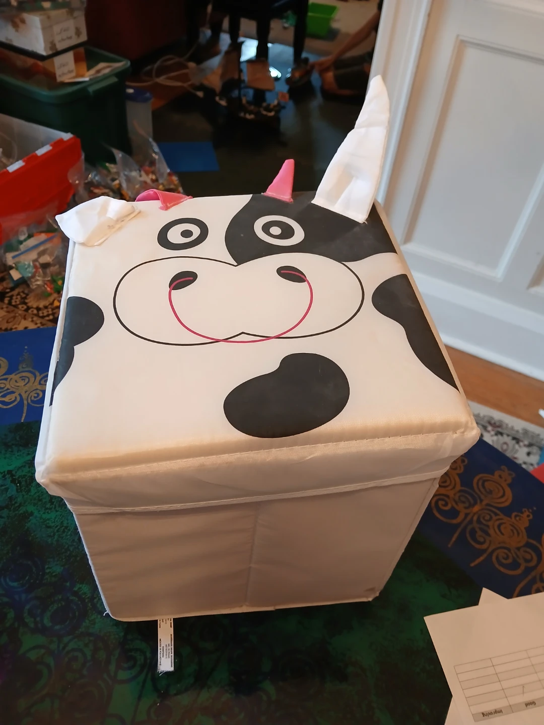 Collapsible toy box