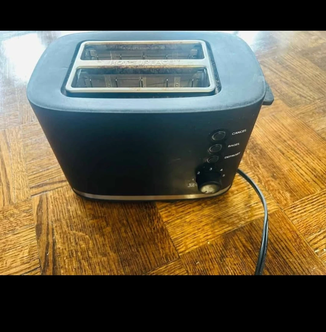 Moving out sale -Black 2-Slice Toaster