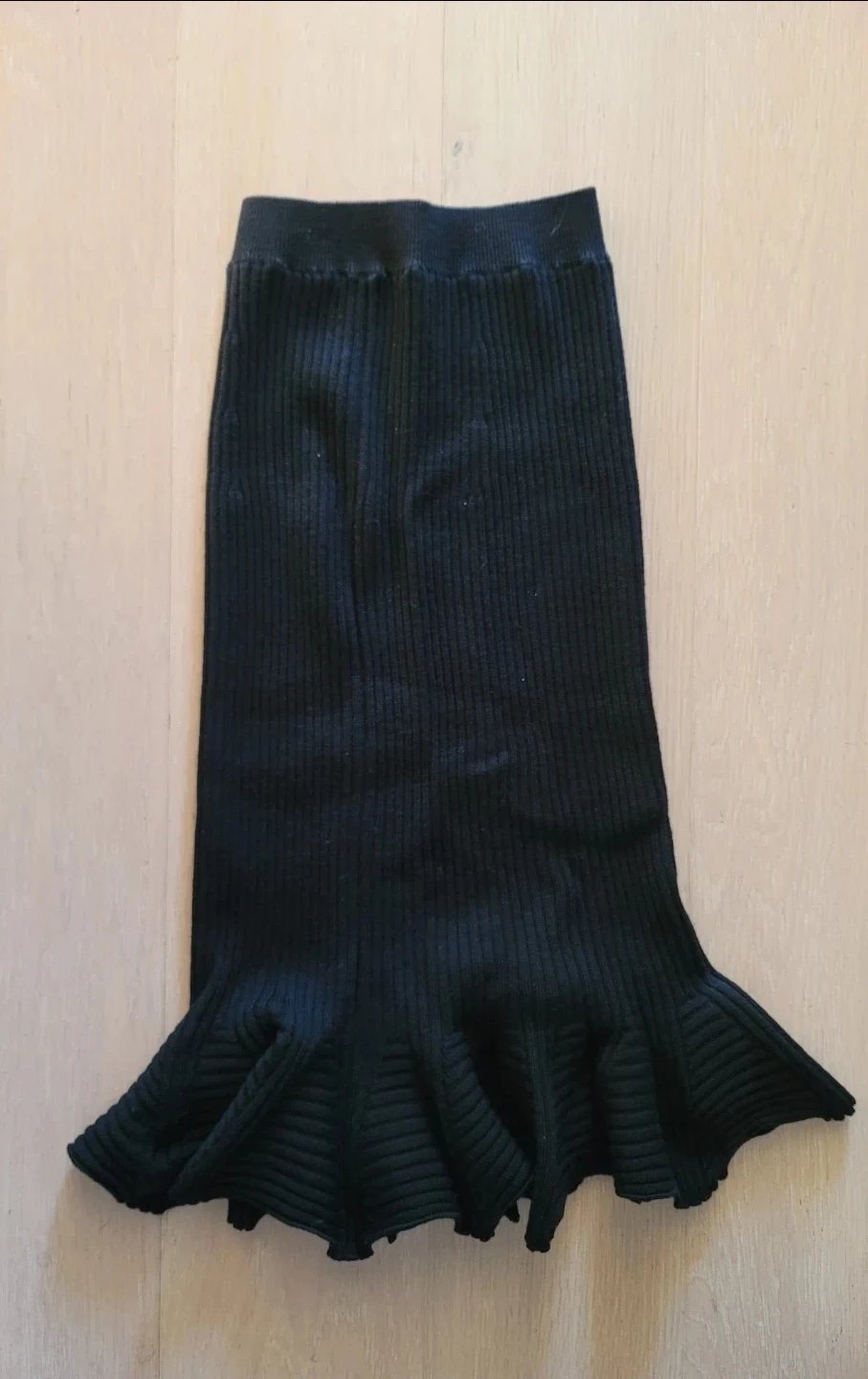 Lanvin Black Ribbed Flounce Midi Skirt
