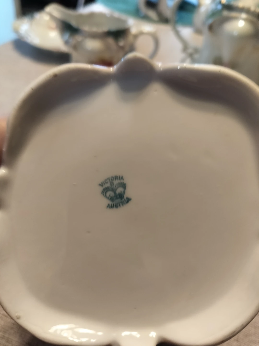 Victoria Austria Sugar Bowl with Lid - photo 2