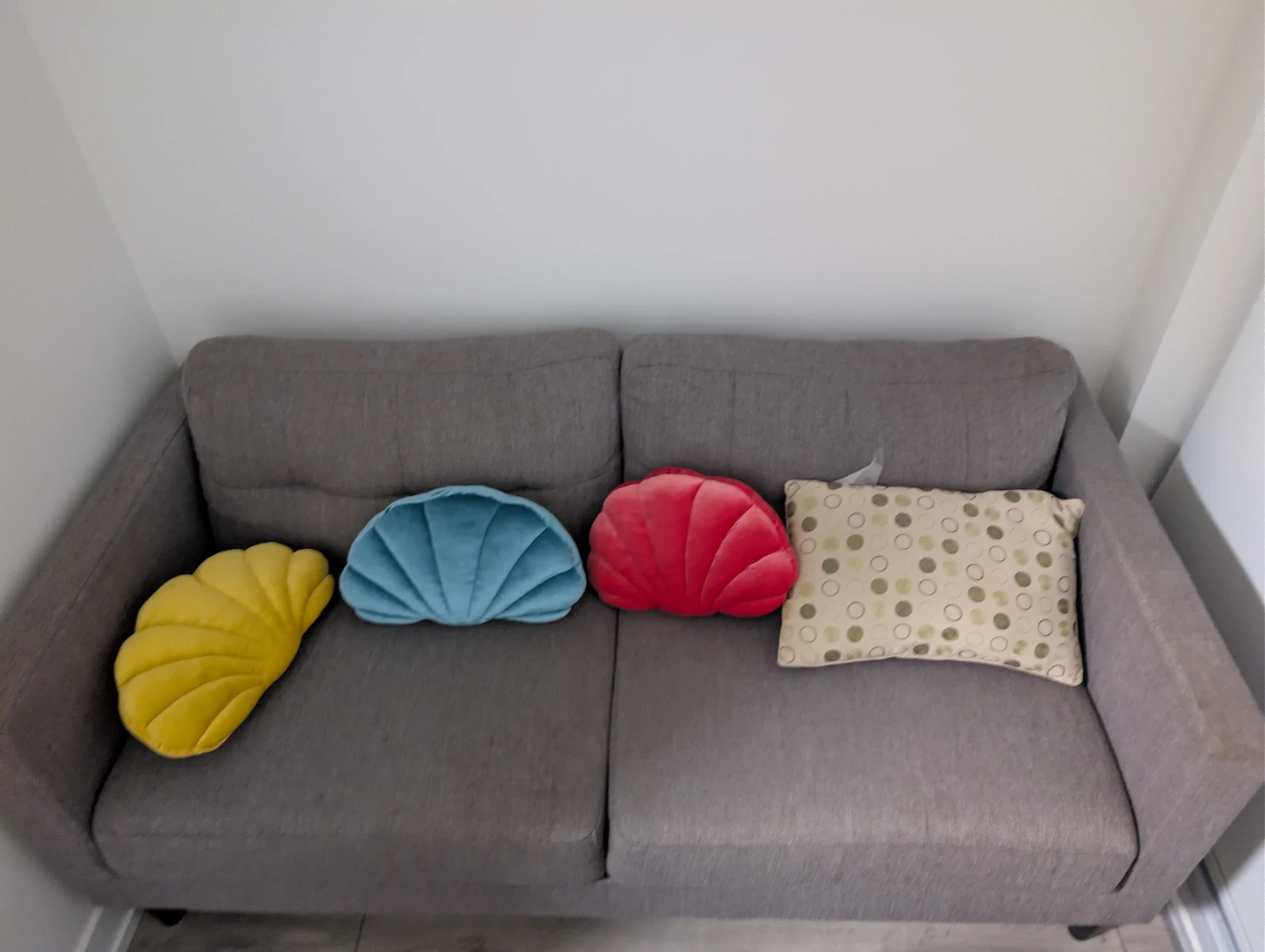 Two-seater couch - photo 2