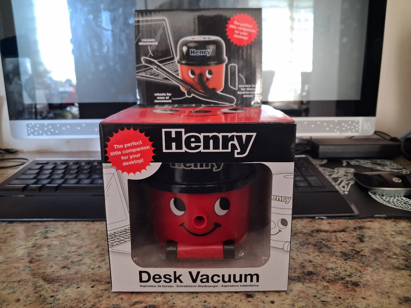 (BRAND NEW) Henry desk vacuum