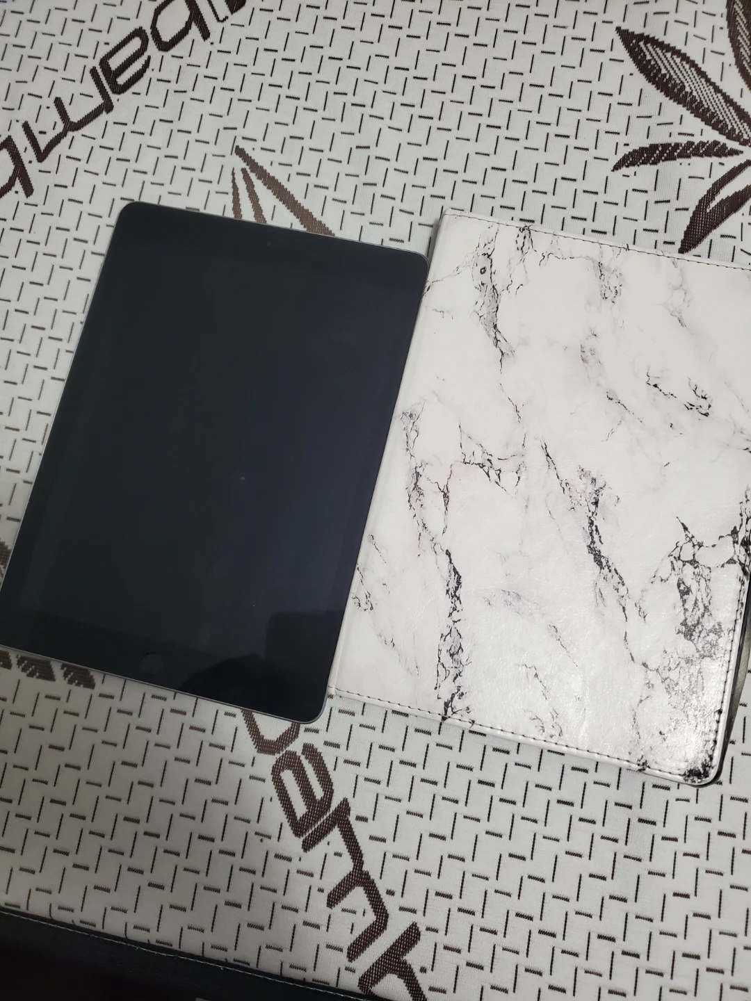 Apple ipad 6th gen - photo 3