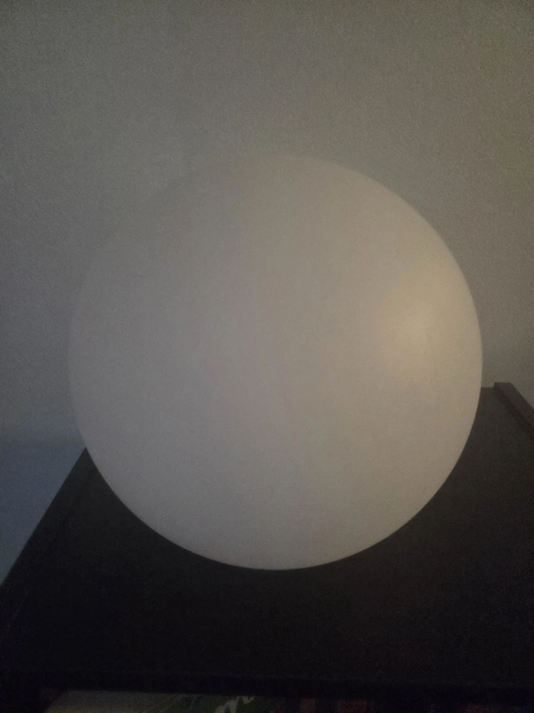 Mr.GO Sphere Lamp with Remote and charger