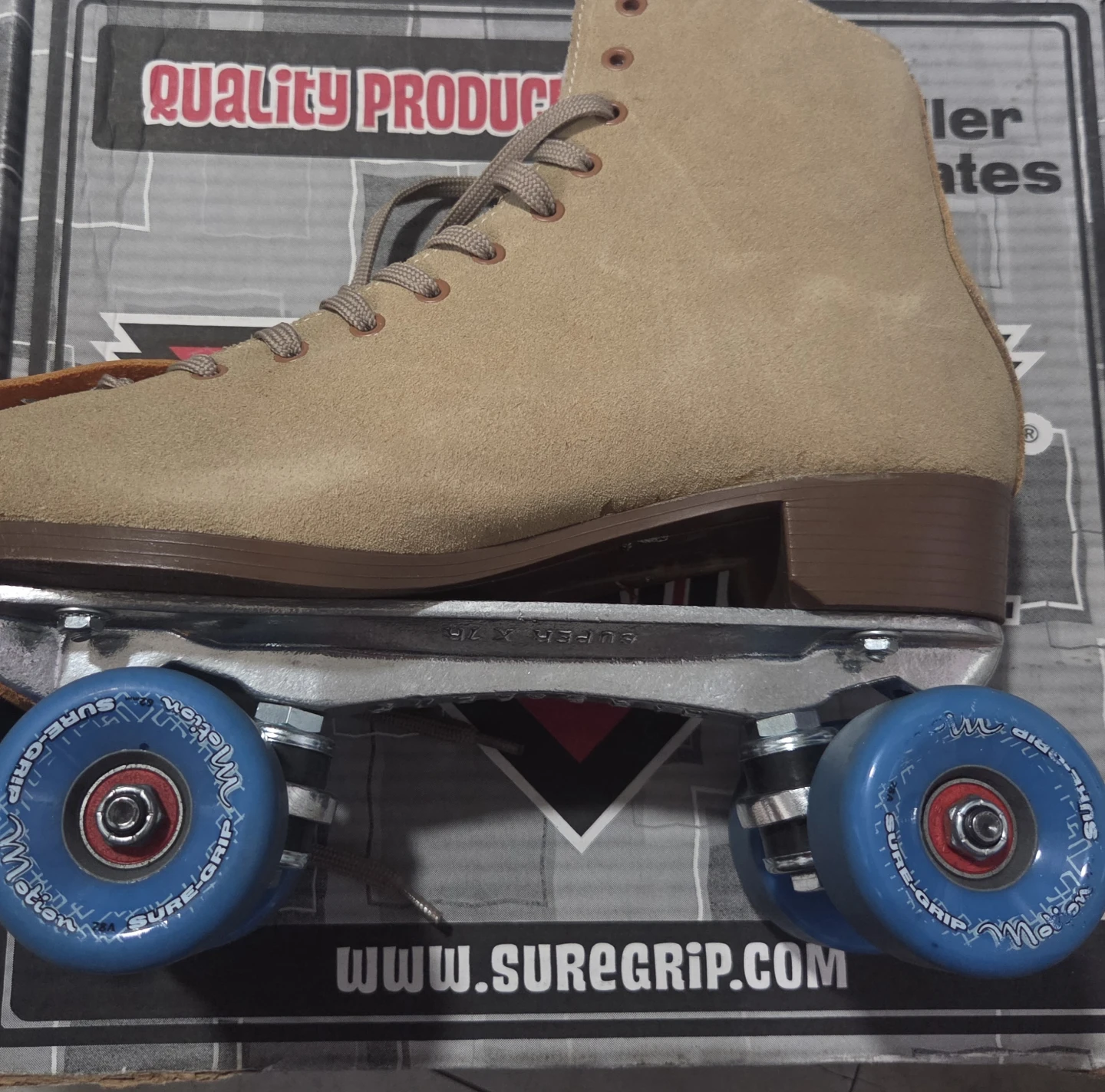 I'm selling two pairs of skates. - photo 4