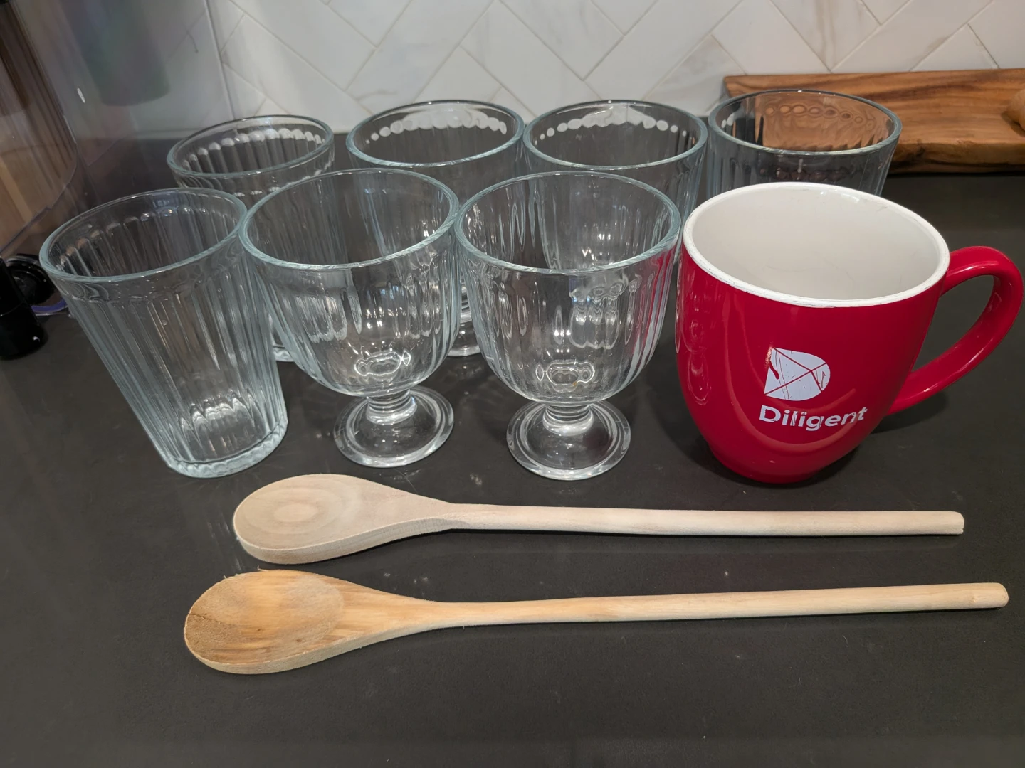Glasses, mug and spoons - photo 2