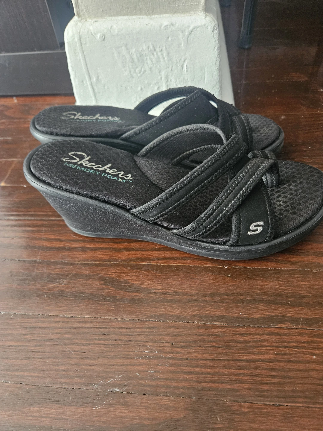 Sketchers Sandals size 7 - photo 2