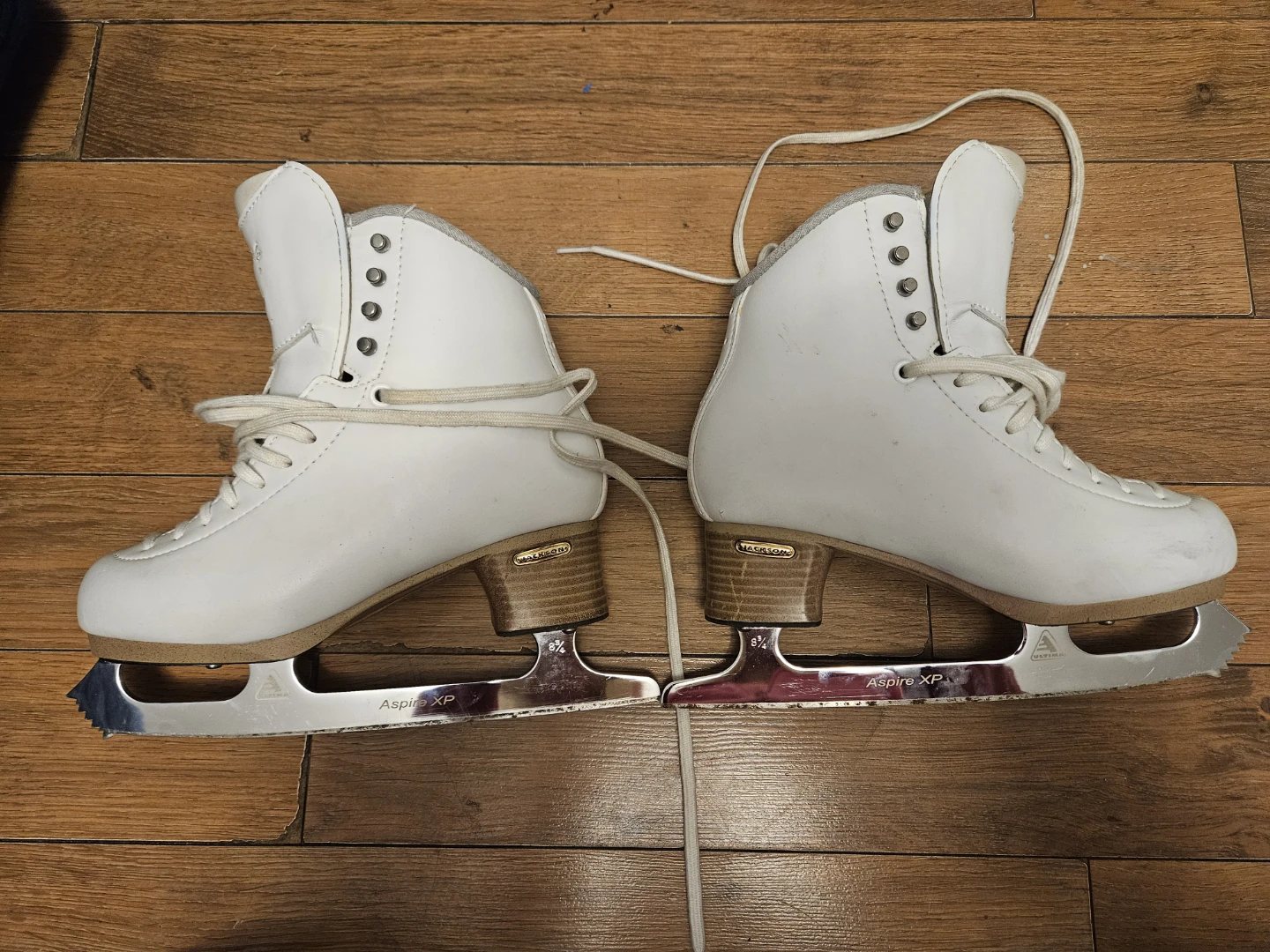 Jackson Freestyle Figure Skates- Size 4 1/2