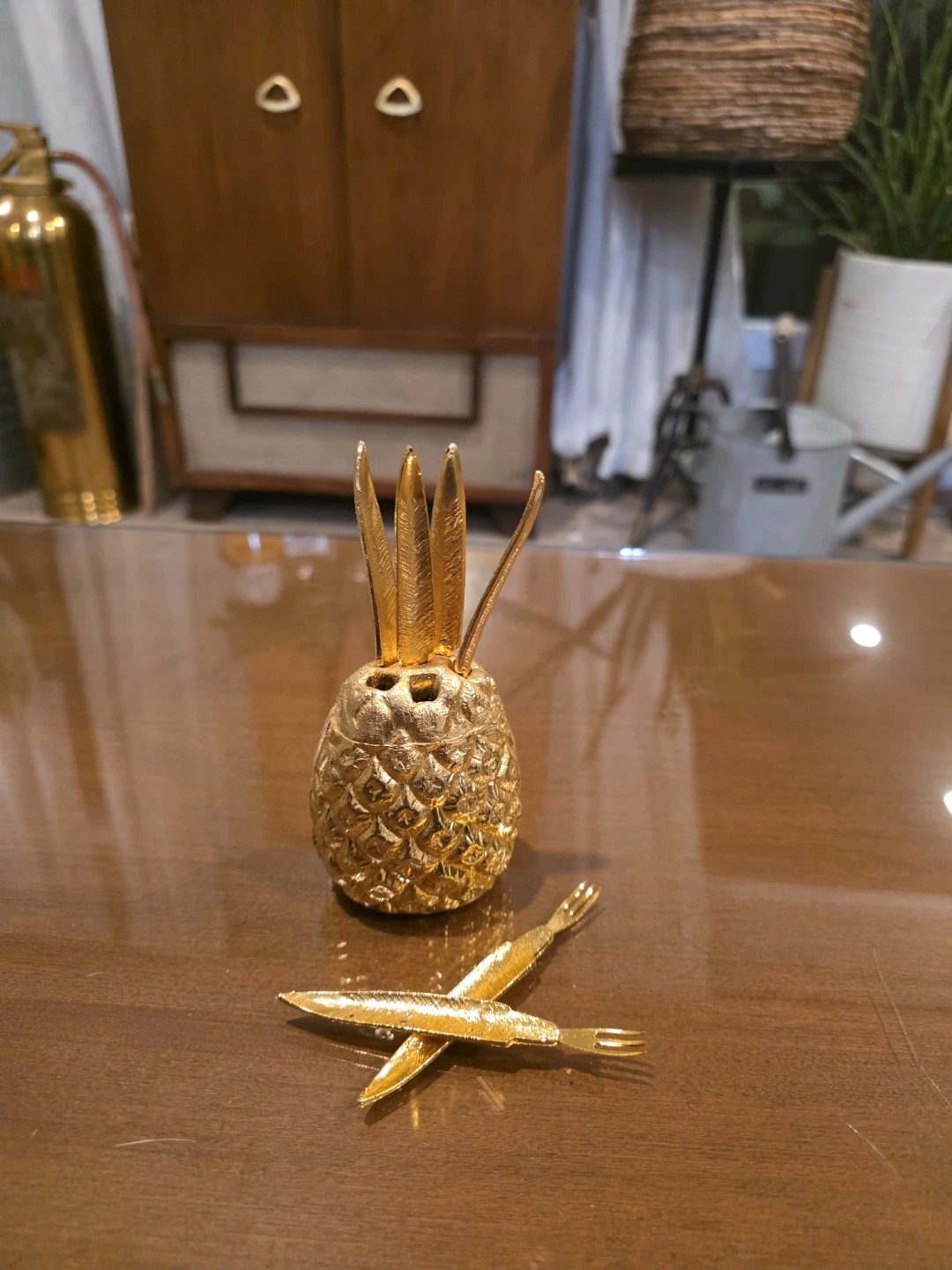 Gold Pineapple Cocktail Pick Holder with Picks