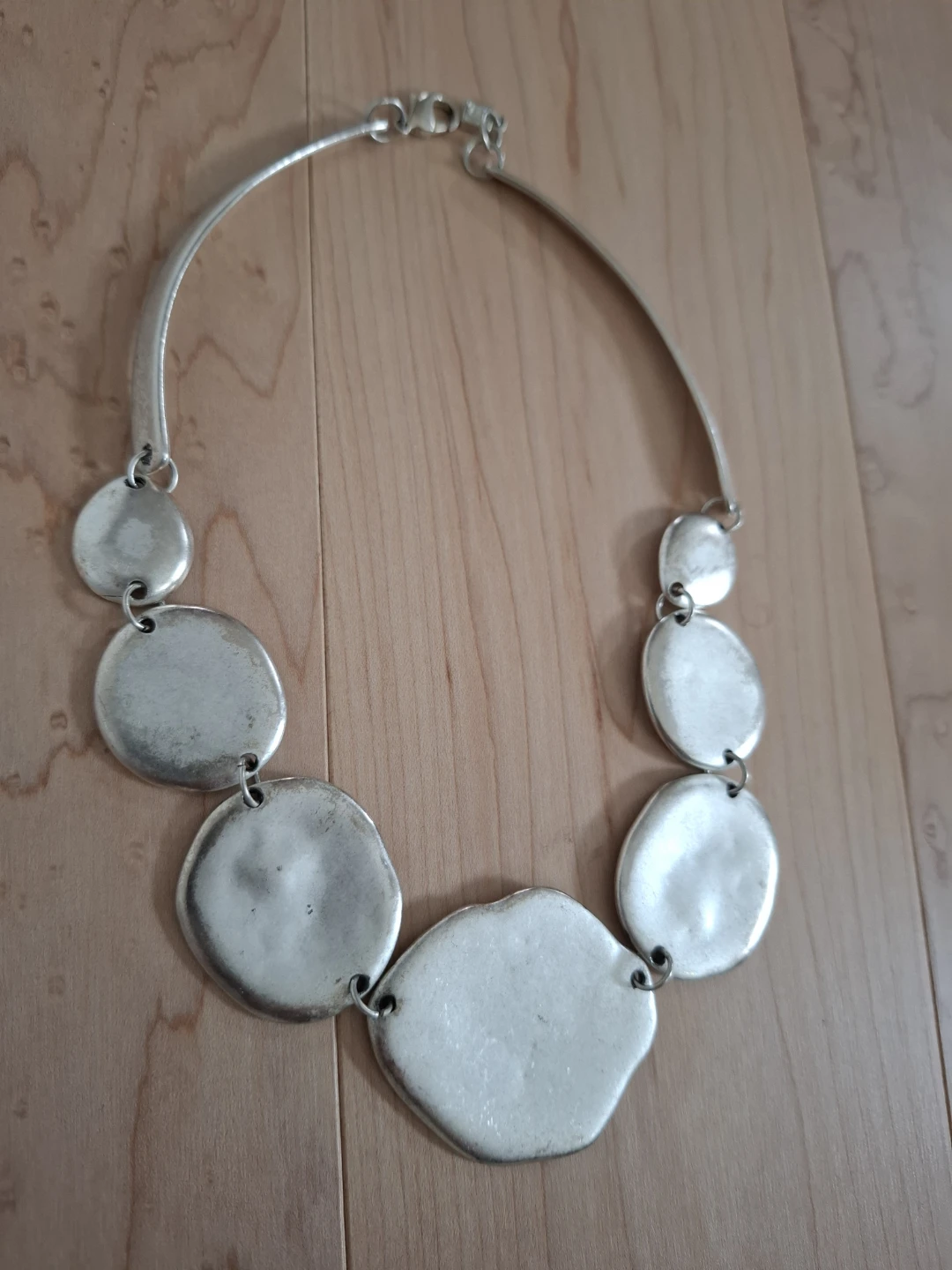 Silver-tone circular link necklace