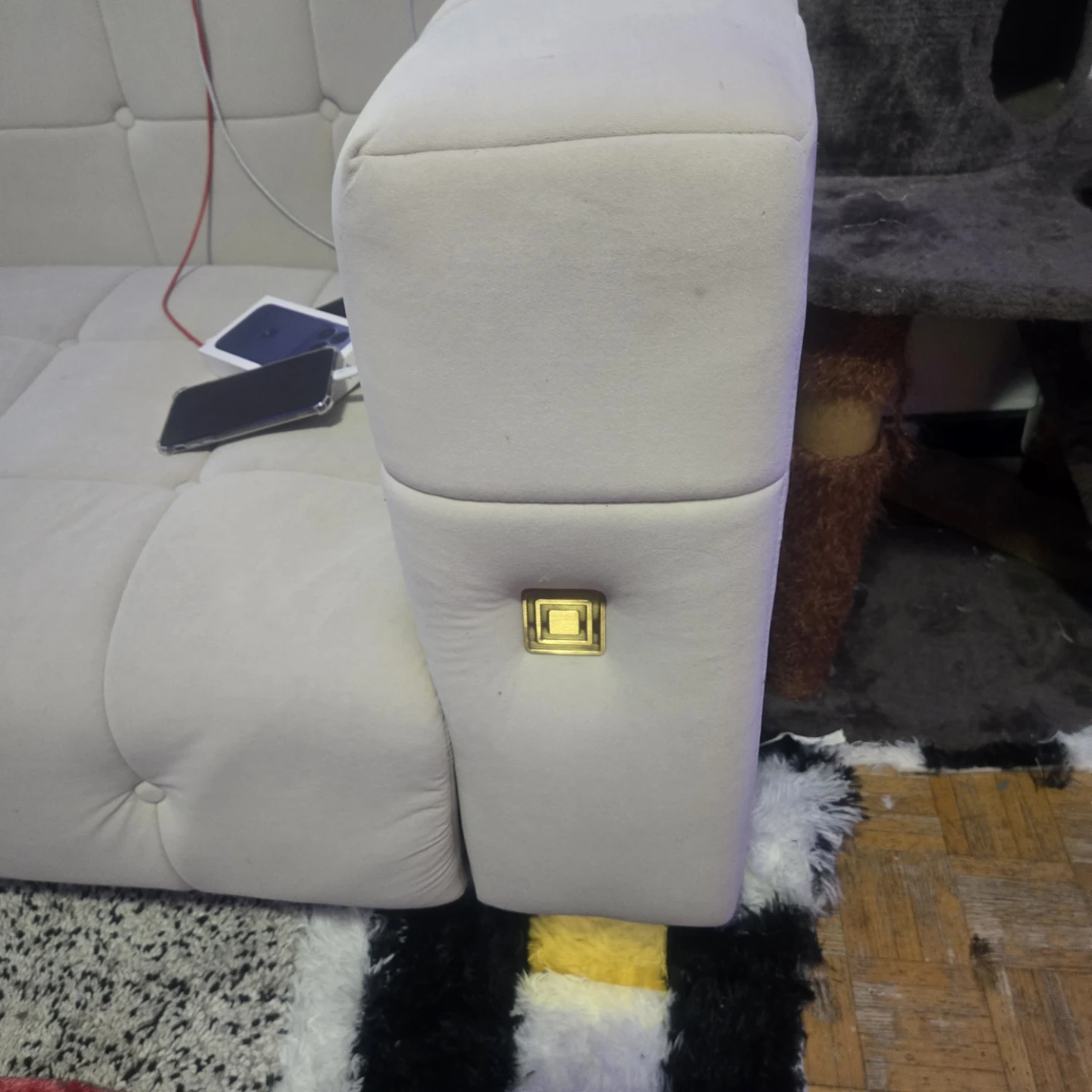 Velvet couch - photo 2