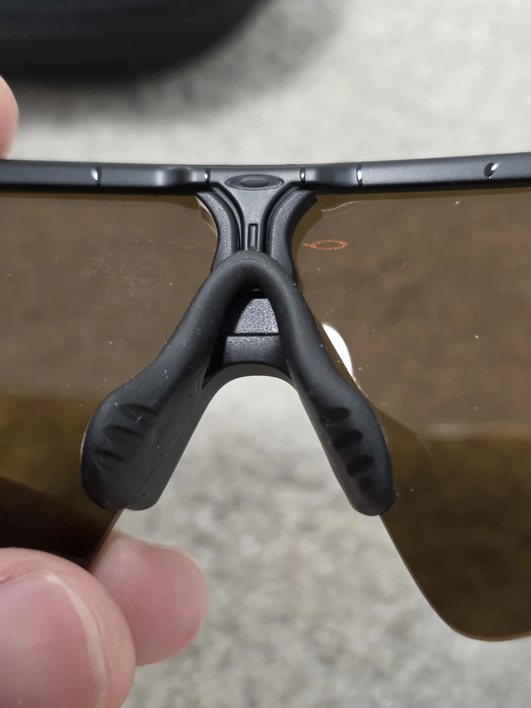 Oakley Sunglasses with Case - photo 4