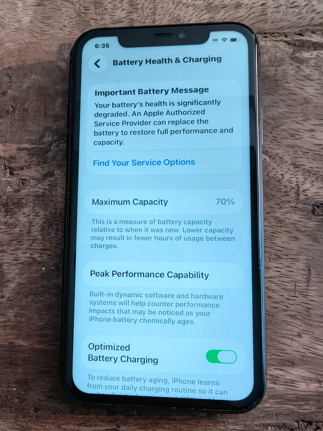 Iphone 11 64gb 70% Battery IOS 26.2 Unlocked Factory Reset