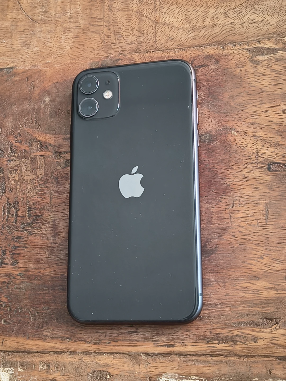 Iphone 11 64gb 70% Battery IOS 26.2 Unlocked Factory Reset - photo 2