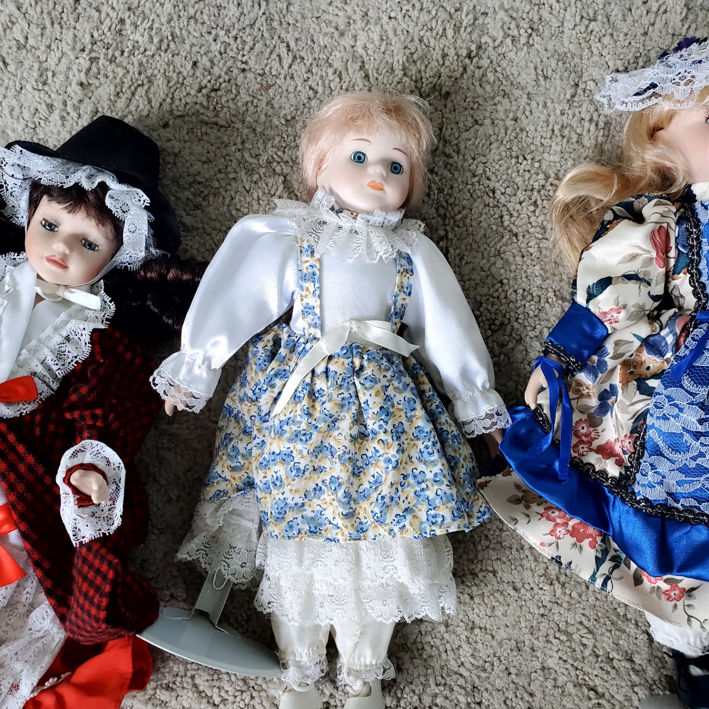 Collection of 4 Porcelain Dolls - photo 3