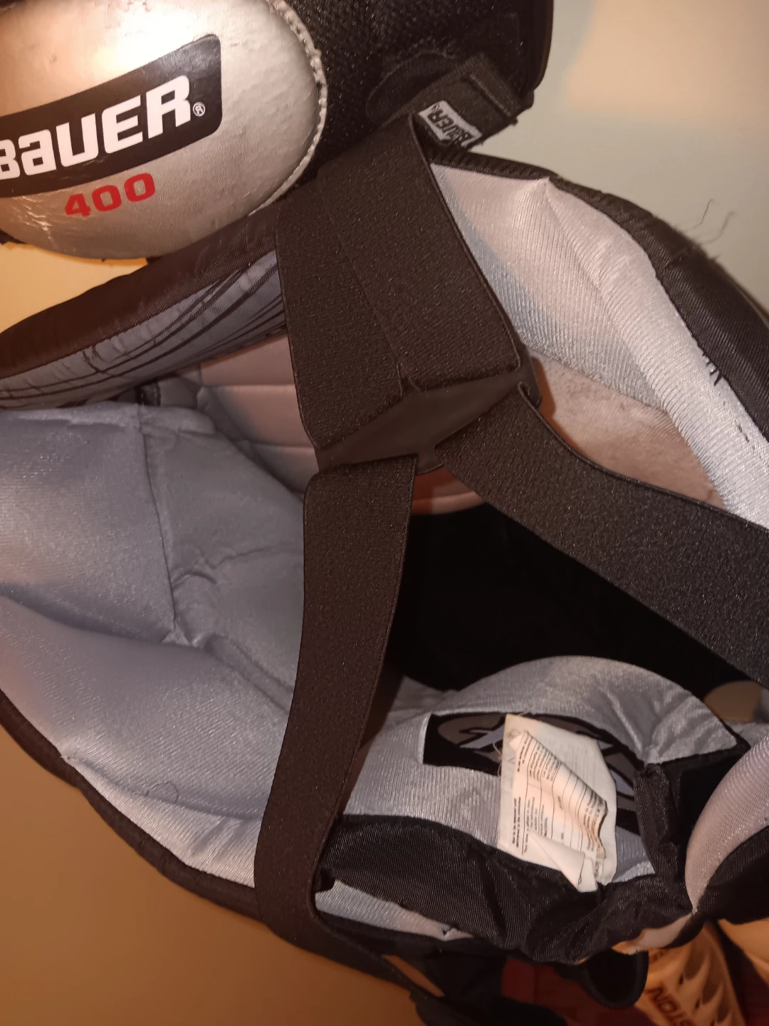 Bauer 400 Hockey Pants & Easton Shin Guards - photo 3
