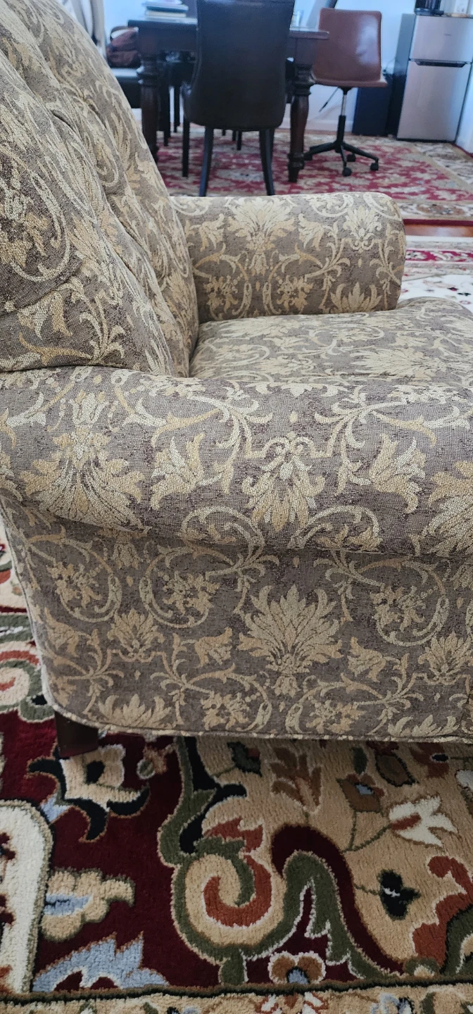 Tufted Accent Chair - photo 5