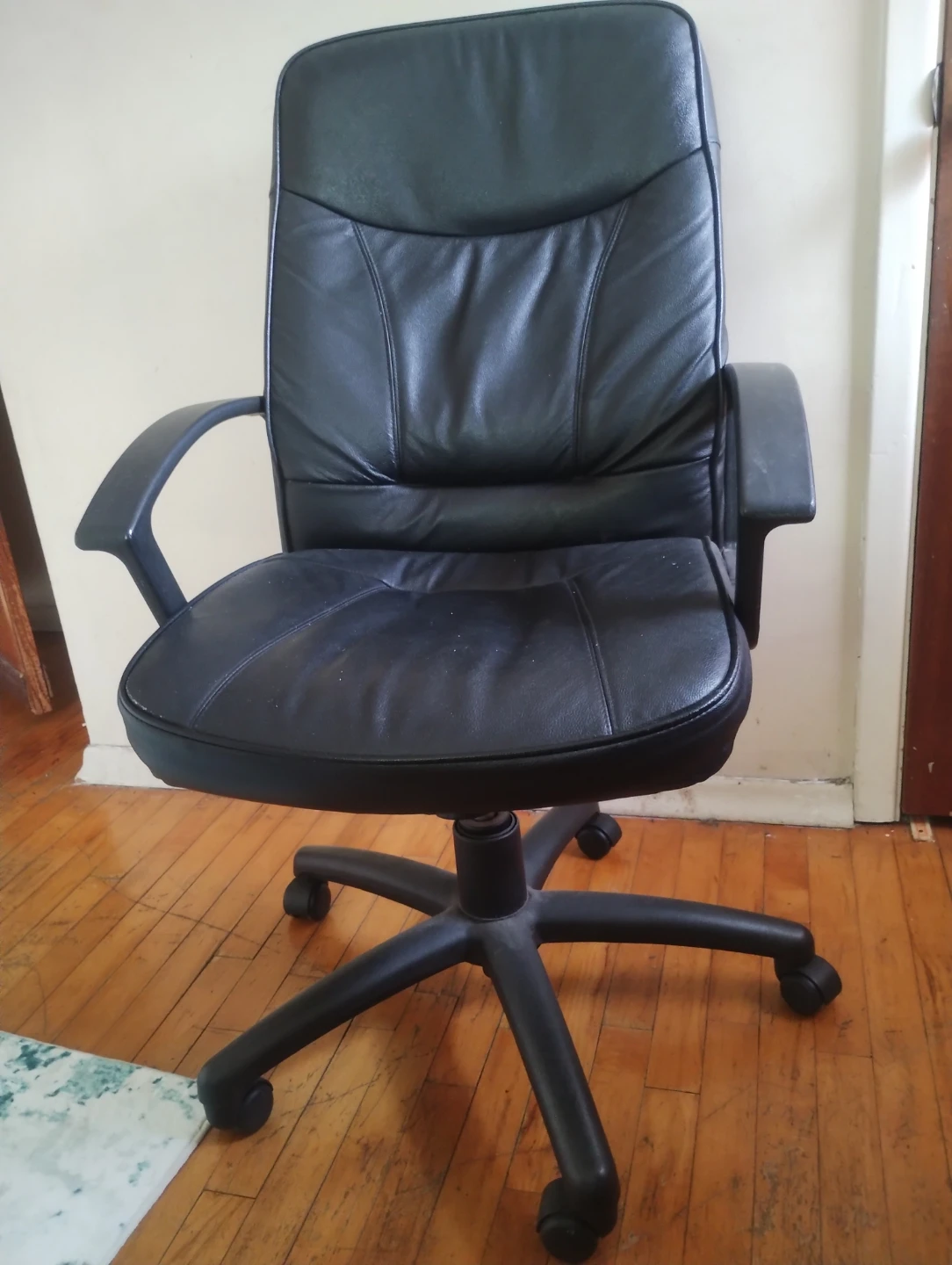 High-Back Office Chair – Excellent Condition – $90 OBO