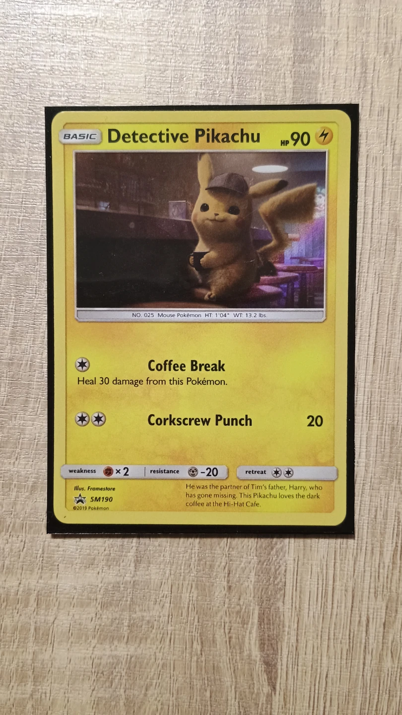Detective Pikachu Pokemon Card