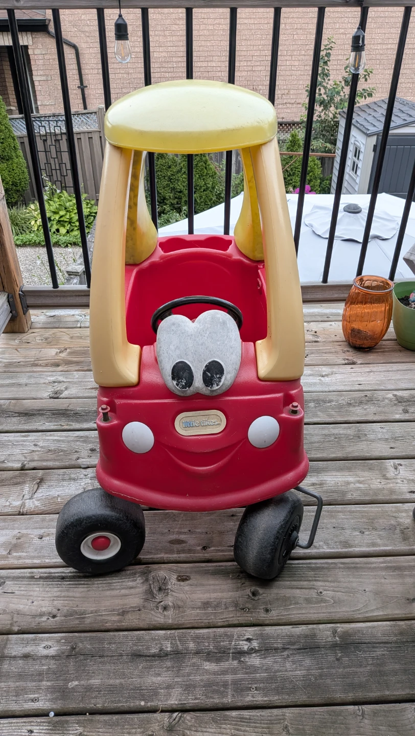 Little Tikes Cozy Coupe Ride-On Toy Car