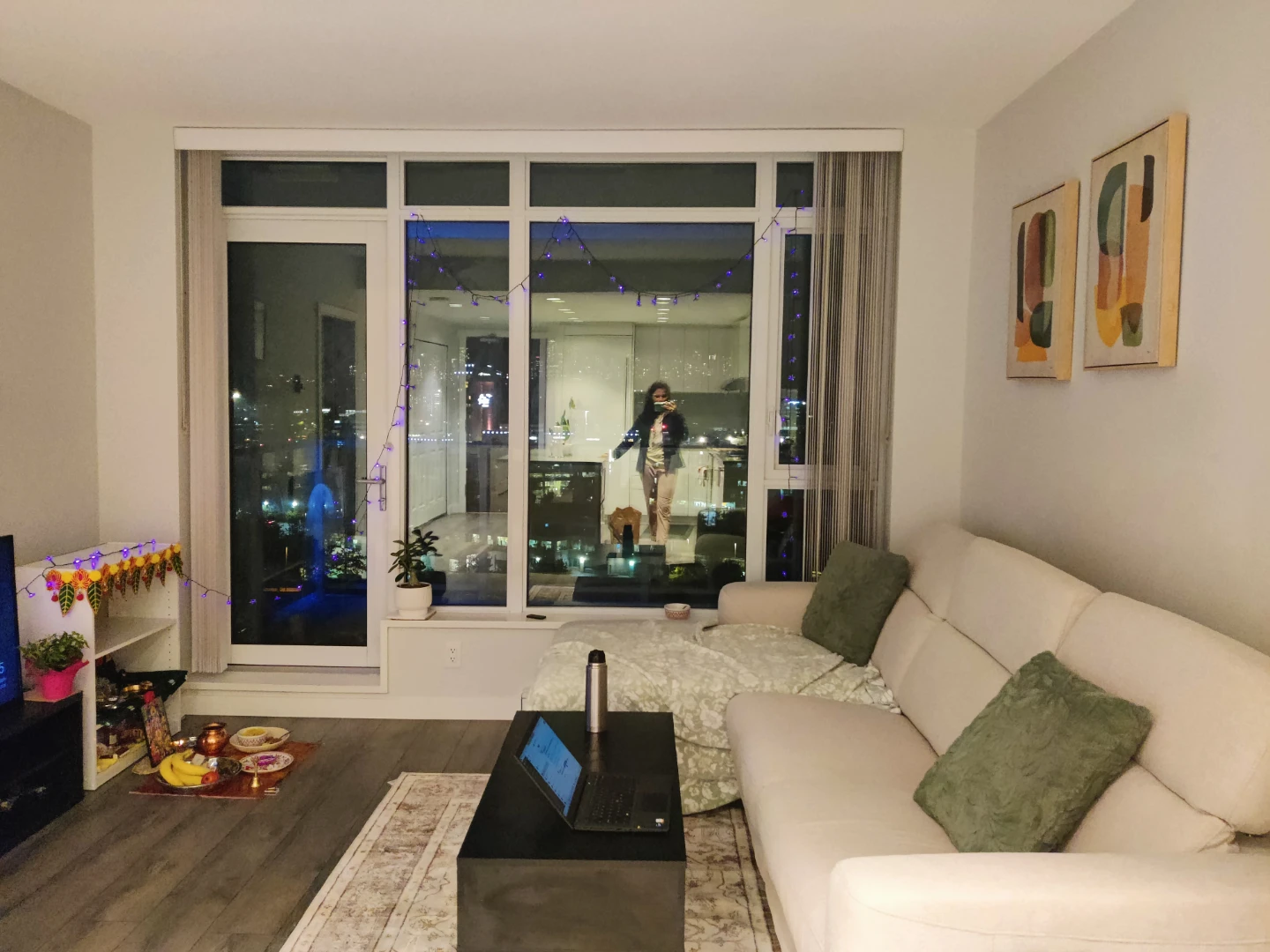 Private room with private washroom available for rent - photo 5