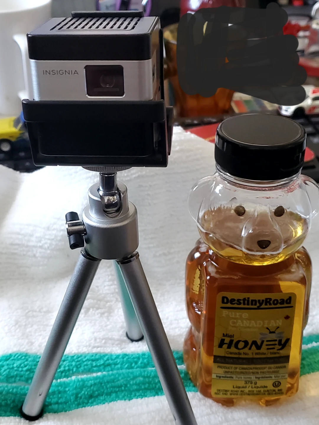 Insignia Portable Mini Projector with Tripod - photo 2
