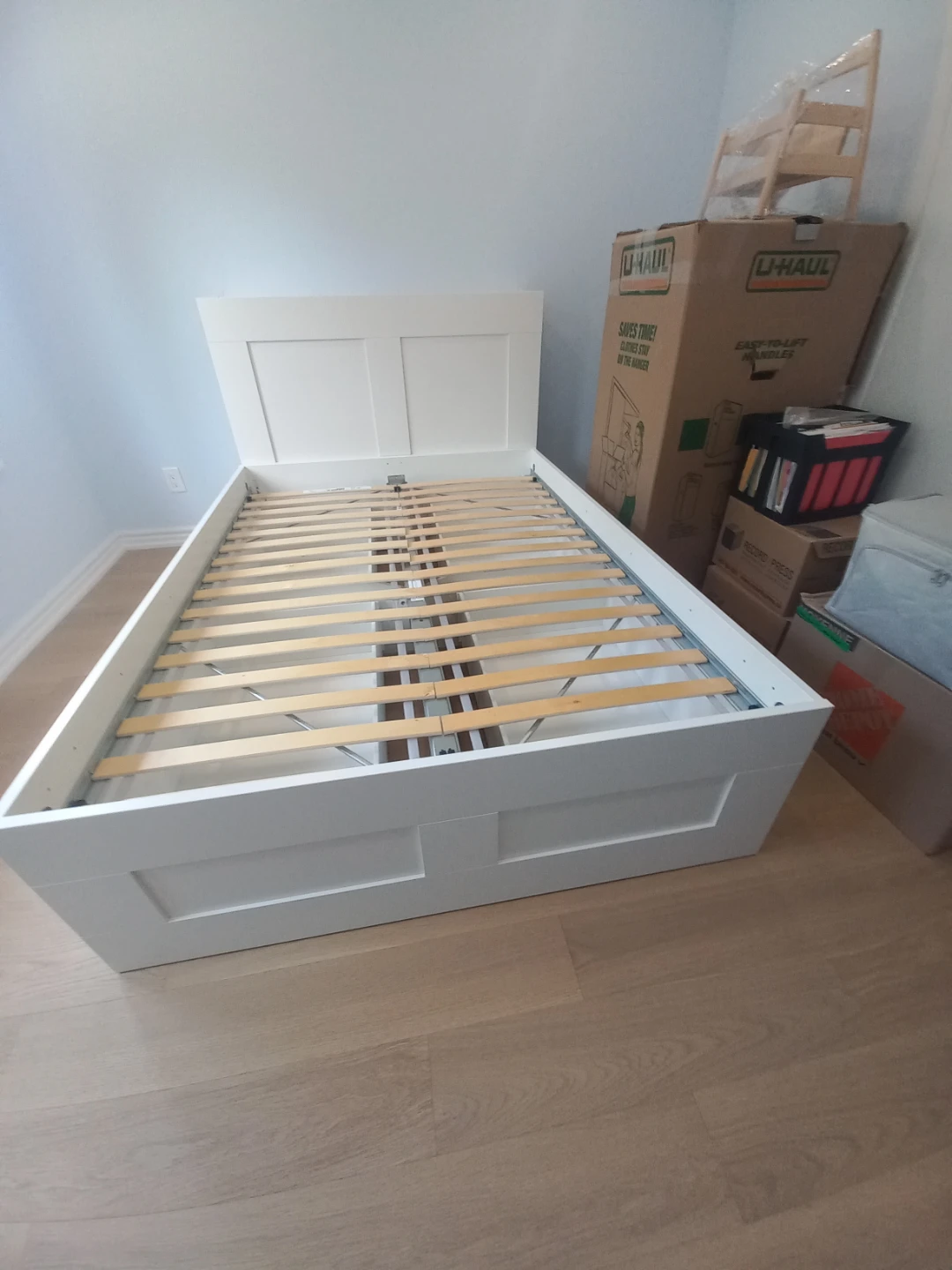 Bed, furniture Assembly