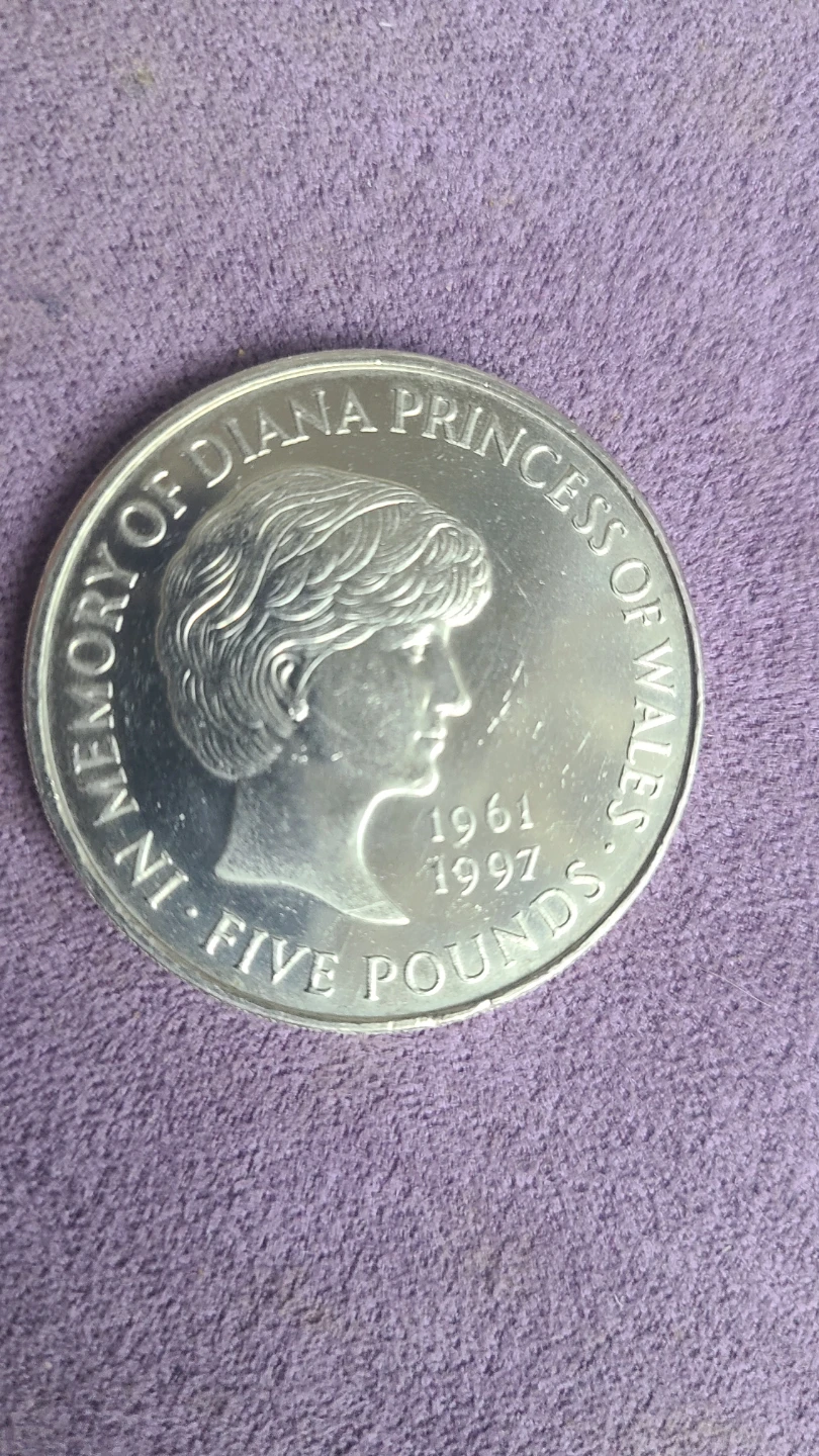 Memory of Diana Princess of Wales Five Pounds Coin