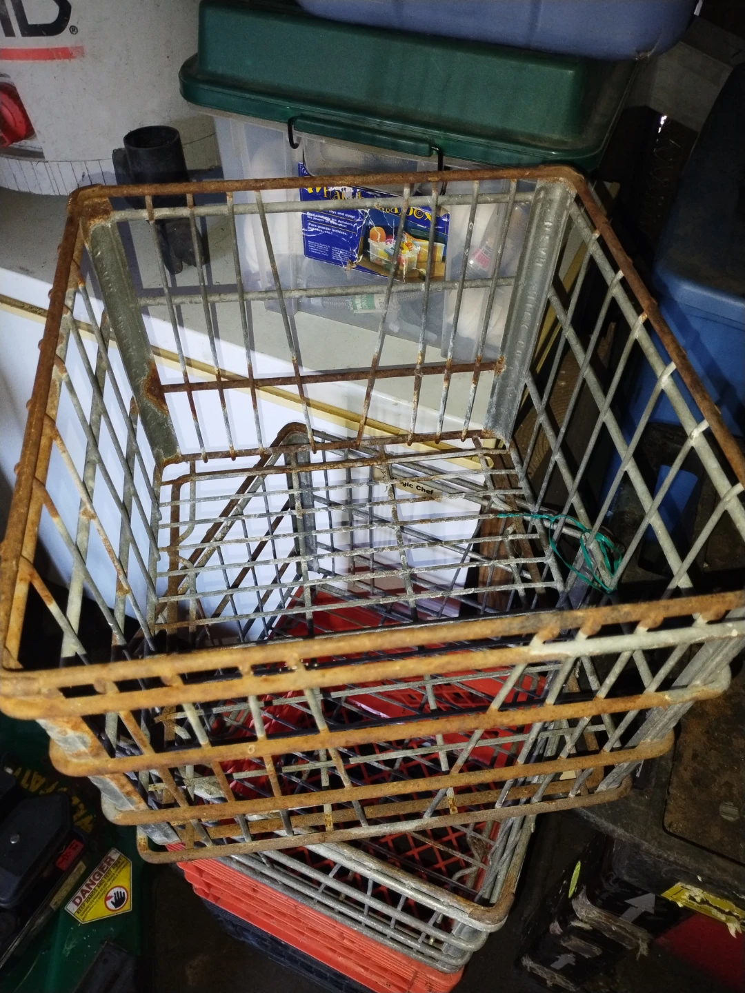 Vintage metal milk crates - photo 2