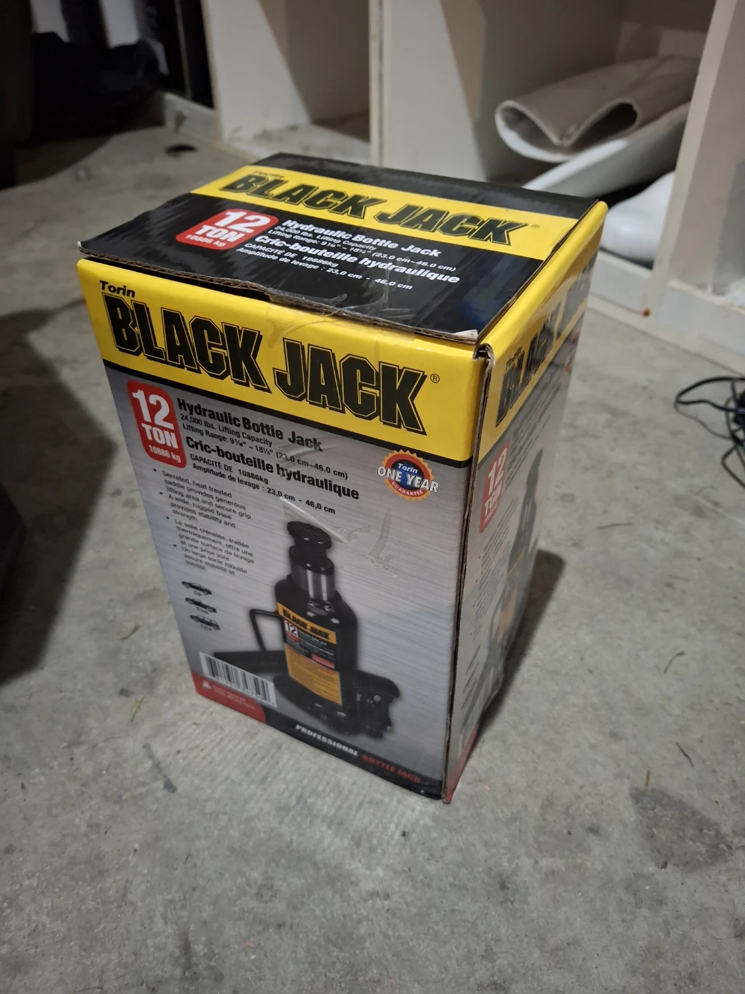 Black Jack 12 Ton Hydraulic Bottle Jack