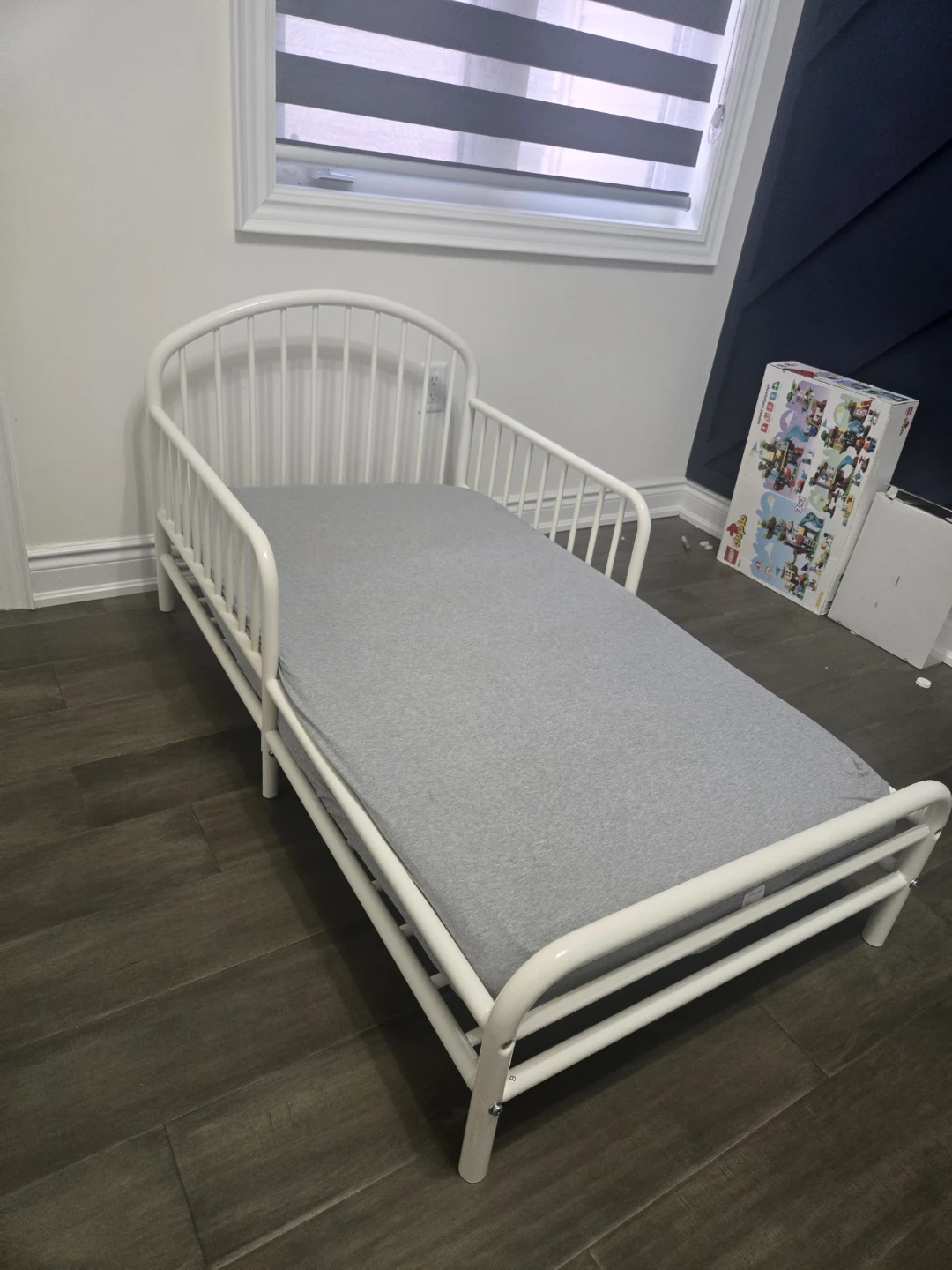 White Toddler Bed with Rails - Mattress included - photo 2