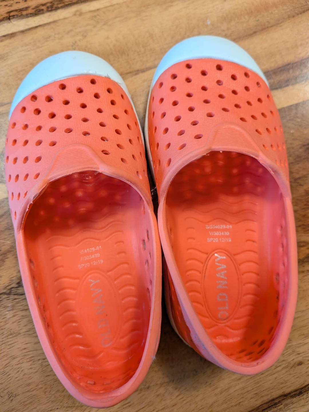 Old Navy kids (toddler) perforated shoes - photo 2