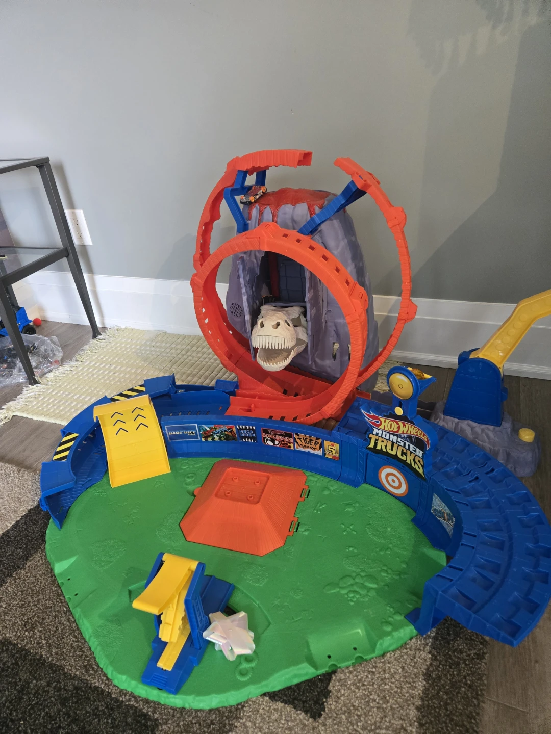 Hot Wheels Monster Trucks Volcano Arena Playset
