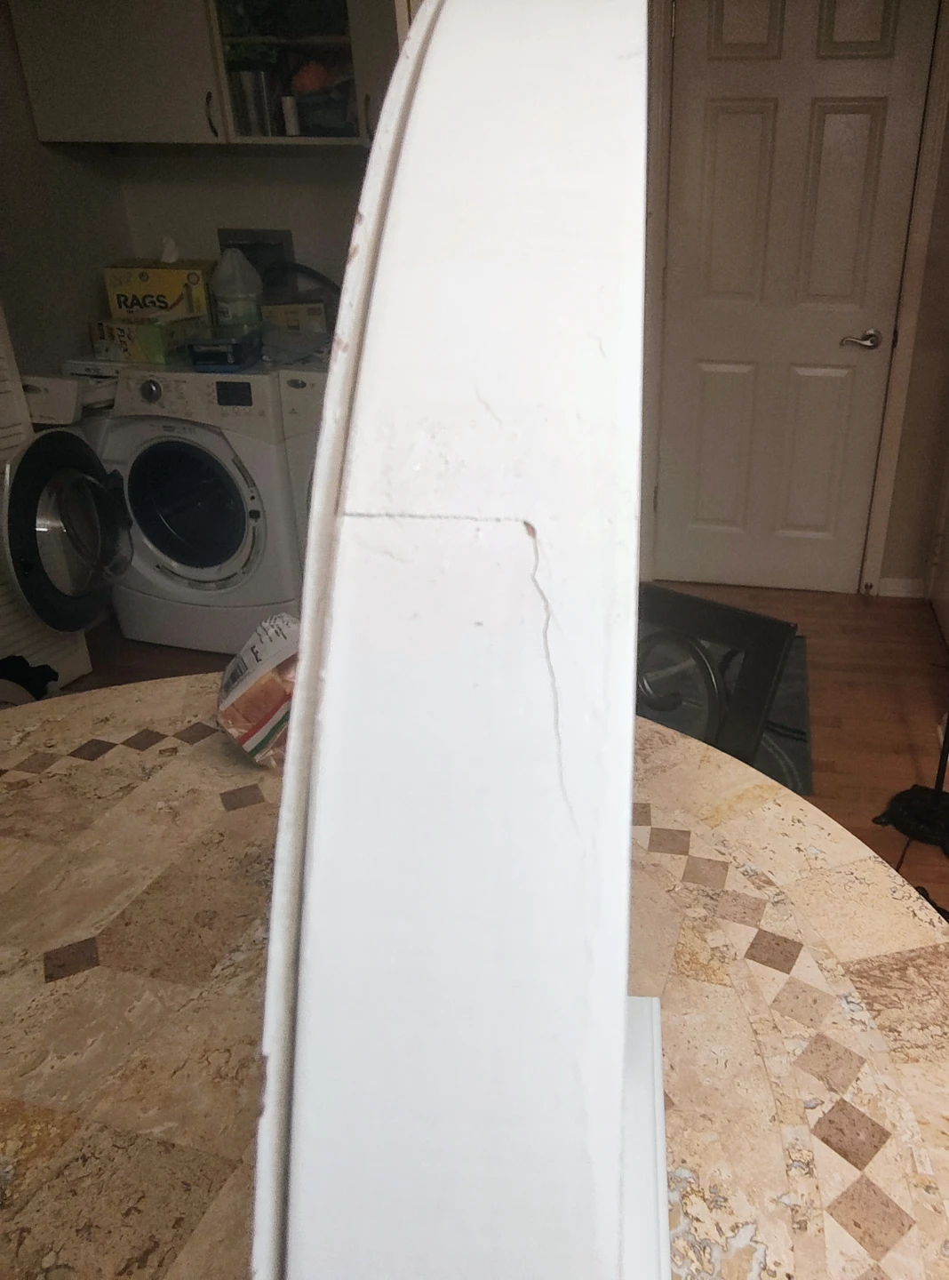 White Round Display Stand - photo 5