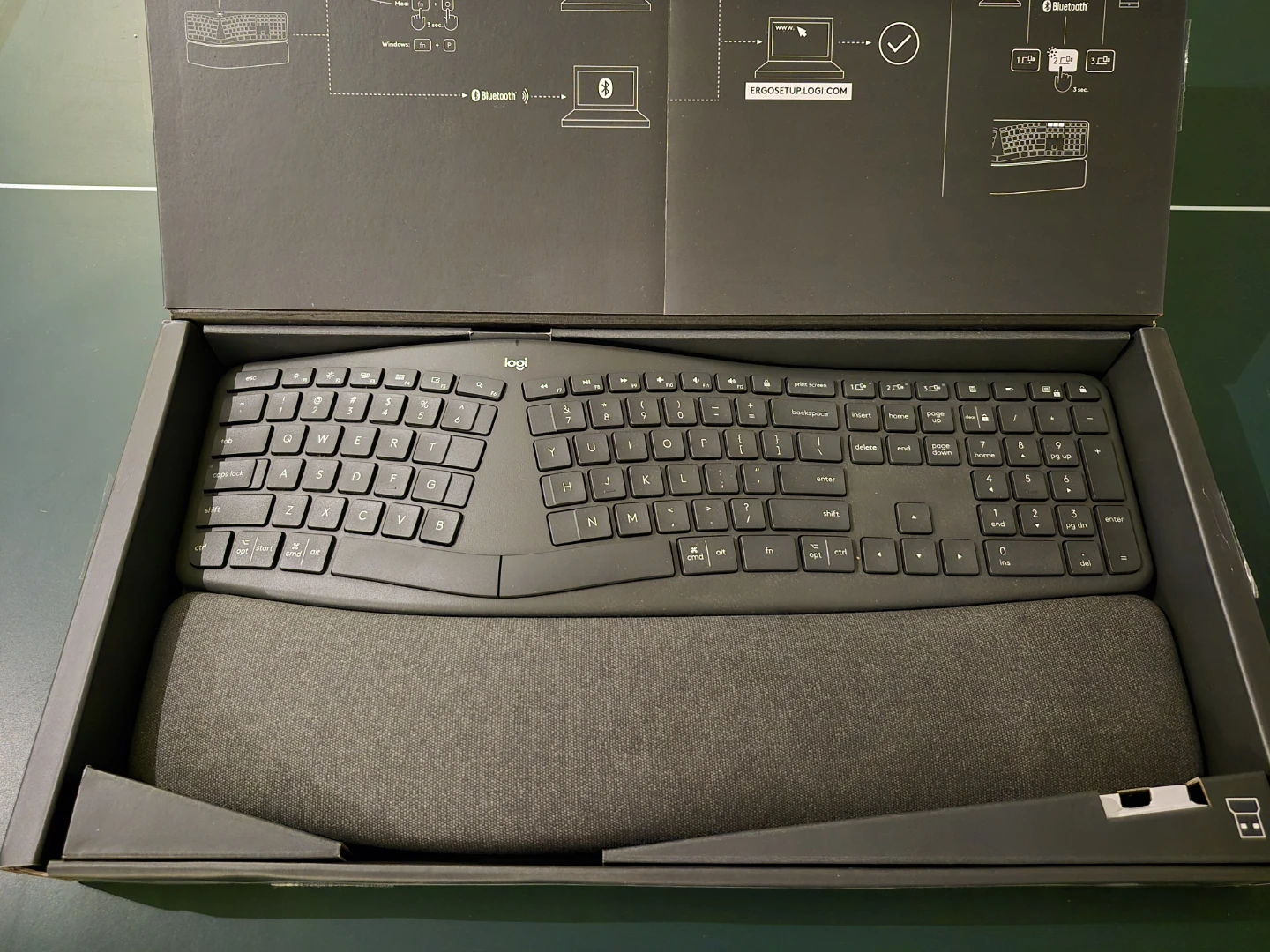 Logitech ERGO K860 Ergonomic Keyboard - photo 2